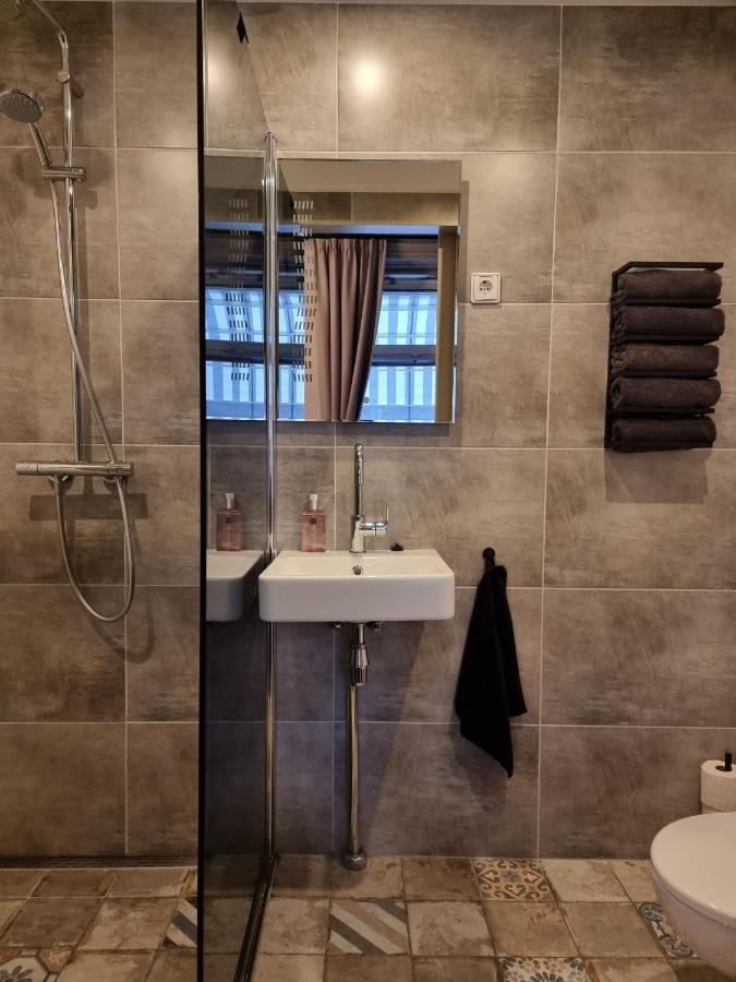The Hogg House Apartment Groningen Bagian luar foto